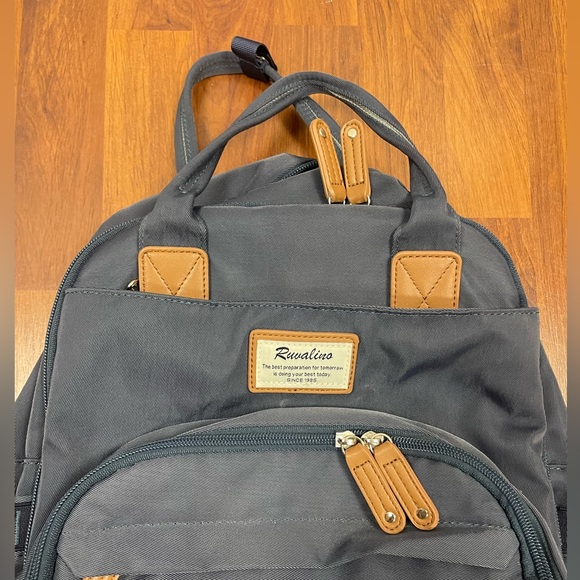 Ruvalino diaper bag. Lightly used. Navy blue with changing pad - Picture 5 of 13